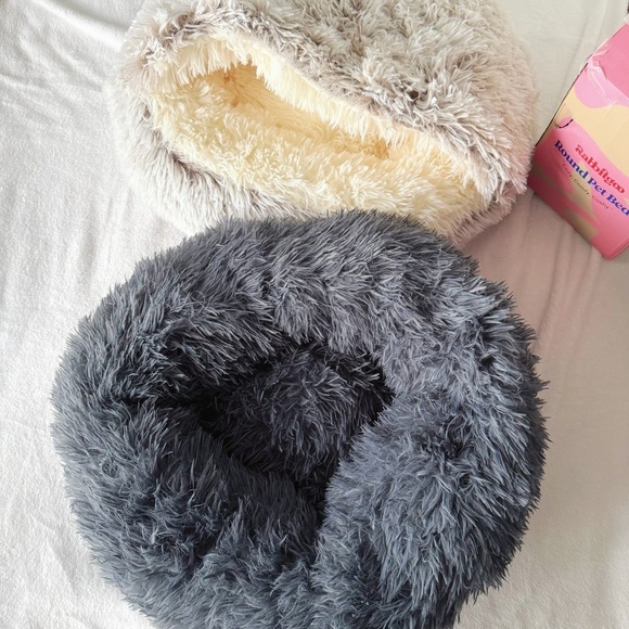 Lot of 2 Round Cozy Donut Beds for pets small dogs cats - Picture 1 of 10